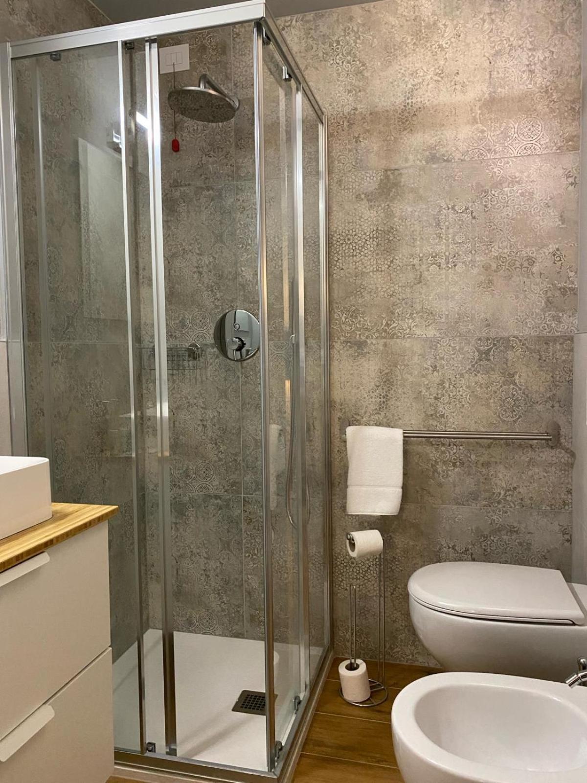 Wish Rooms Charme&Relax Bergamo Exteriör bild