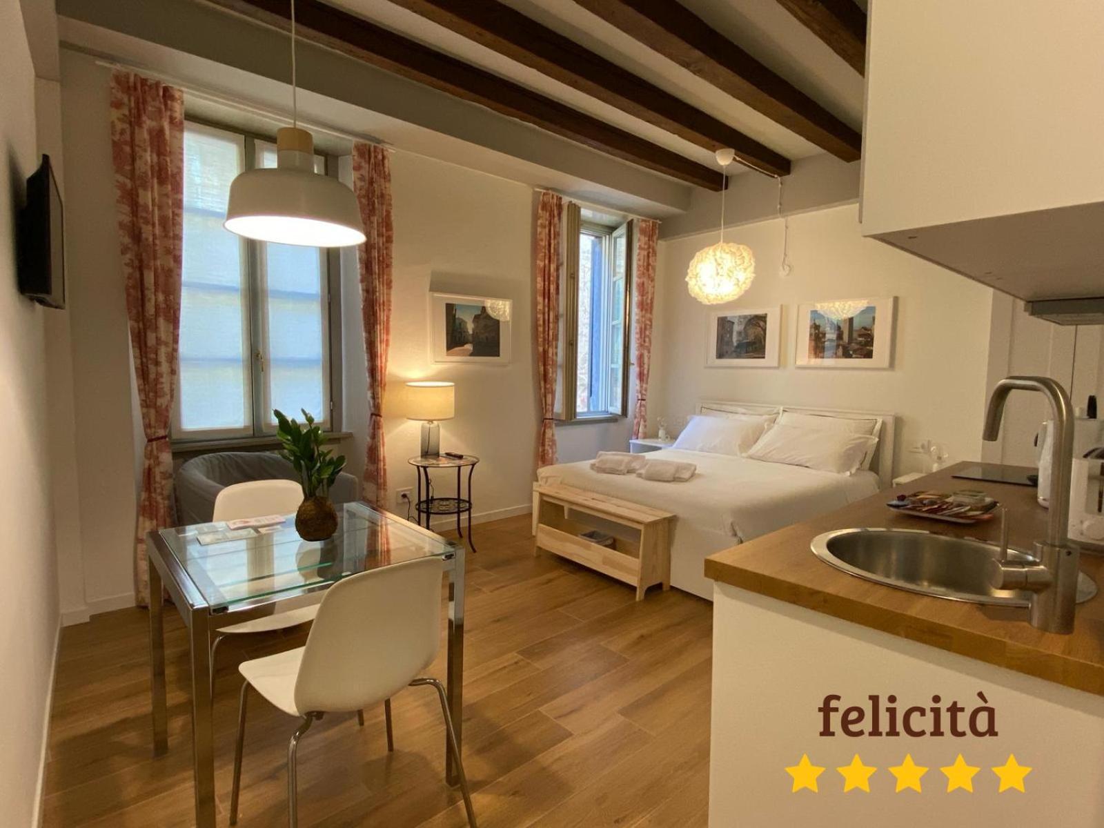 Wish Rooms Charme&Relax Bergamo Exteriör bild