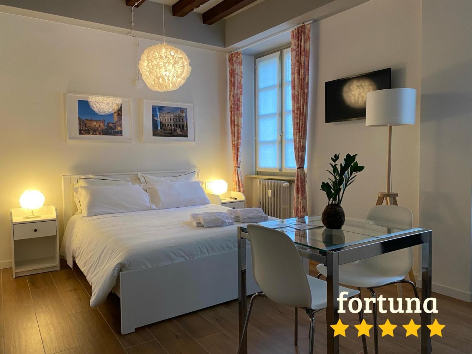 Wish Rooms Charme&Relax Bergamo Exteriör bild