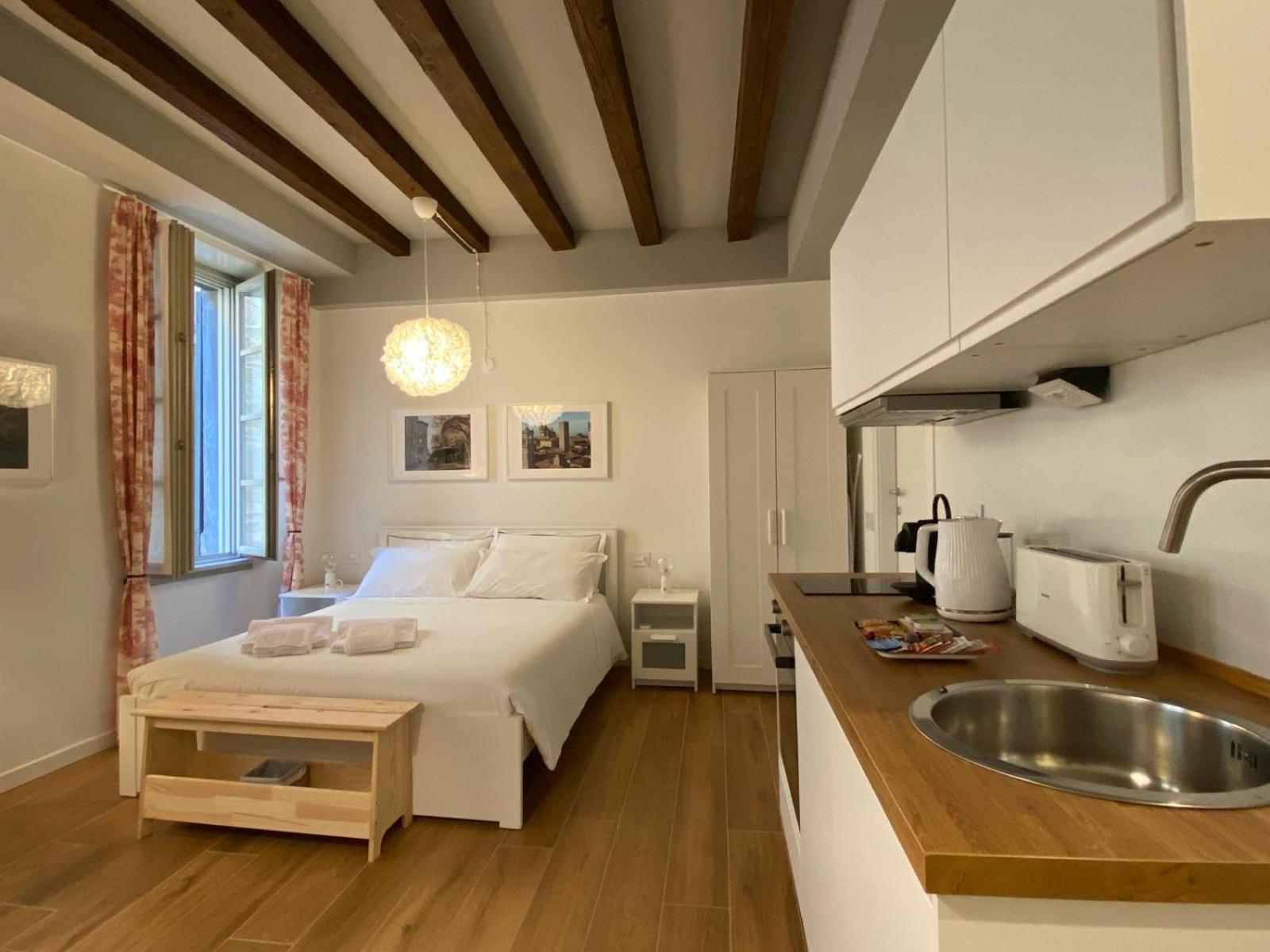 Wish Rooms Charme&Relax Bergamo Exteriör bild
