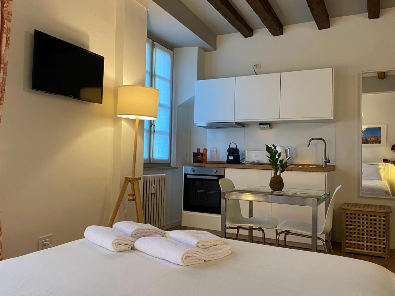 Wish Rooms Charme&Relax Bergamo Exteriör bild
