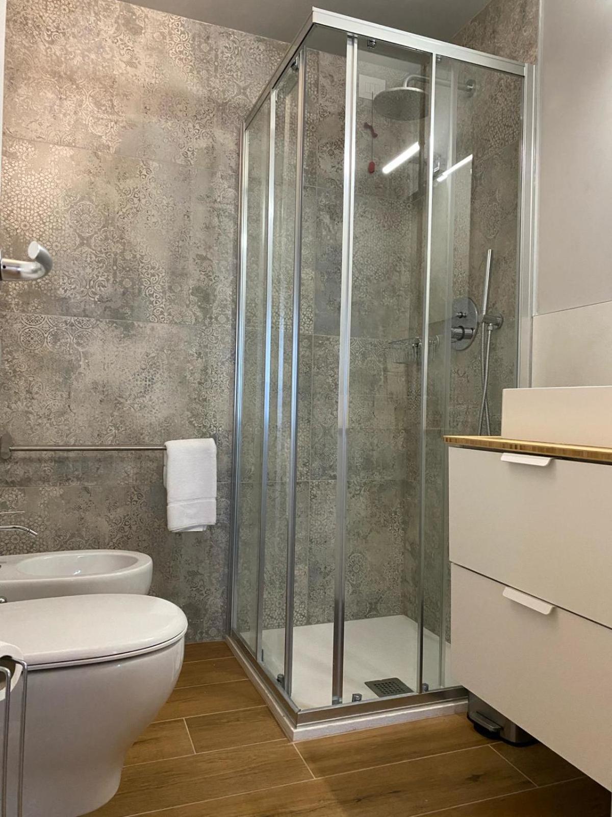 Wish Rooms Charme&Relax Bergamo Exteriör bild